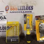 LOTE 050 - 01 KIT DE BROCAS, 01 CHAVE COM 06 PONTAS INTERCAMBIÁVEIS E 01 KIT CHAVE ALLEN. (NO ESTADO) ATENÇÃO! FAZER A VISITAÇÃO ANTES DE ARREMATAR, NÃO SABEMOS SE FUNCIONA. LEILÃO NÃO TEM GARANTIA E NEM DEVOLUÇÃO, SUJEITO A POSSÍVEIS AVARIAS VISÍVEIS/OCULTAS E/OU AUSÊNCIA DE COMPONENTES.