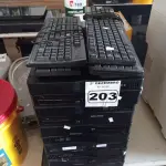LOTE 203 - 05 CPU’S E 05 TECLADOS PARA PC MARCAS E MODELOS DIVERSOS. (NO ESTADO) ATENÇÃO! FAZER A VISITAÇÃO ANTES DE ARREMATAR, NÃO SABEMOS SE FUNCIONA. LEILÃO NÃO TEM GARANTIA E NEM DEVOLUÇÃO, SUJEITO A POSSÍVEIS AVARIAS VISÍVEIS/OCULTAS E/OU AUSÊNCIA DE COMPONENTES.