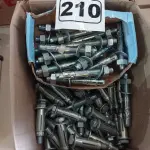LOTE 210 - 01 LOTE COM VÁRIOS CHUMBADORES PARABOLT. (NO ESTADO) ATENÇÃO! FAZER A VISITAÇÃO ANTES DE ARREMATAR, NÃO SABEMOS SE FUNCIONA. LEILÃO NÃO TEM GARANTIA E NEM DEVOLUÇÃO, SUJEITO A POSSÍVEIS AVARIAS VISÍVEIS/OCULTAS E/OU AUSÊNCIA DE COMPONENTES.
