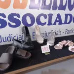 LOTE 142 - 04 – PARES DE CALÇADOS FEMININO Nº 38 (NO ESTADO, NÃO SABEMOS SE FUNCIONA. LEILÃO NÃO TEM GARANTIA E NEM DEVOLUÇÃO, SUJEITO A POSSÍVEIS AVARIAS VISÍVEIS/OCULTAS E/OU AUSÊNCIA DE COMPONENTES)