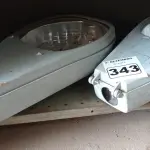 LOTE 343 - 02 LUMINÁRIAS PÚBLICAS DE POSTE. (NO ESTADO) ATENÇÃO! FAZER A VISITAÇÃO ANTES DE ARREMATAR, NÃO SABEMOS SE FUNCIONA. LEILÃO NÃO TEM GARANTIA E NEM DEVOLUÇÃO, SUJEITO A POSSÍVEIS AVARIAS VISÍVEIS/OCULTAS E/OU AUSÊNCIA DE COMPONENTES.