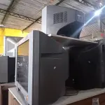 LOTE 123 - 03 TV’S DE TUBO MARCAS E MODELOS DIVERSOS. (NO ESTADO) ATENÇÃO! FAZER A VISITAÇÃO ANTES DE ARREMATAR, NÃO SABEMOS SE FUNCIONA. LEILÃO NÃO TEM GARANTIA E NEM DEVOLUÇÃO, SUJEITO A POSSÍVEIS AVARIAS VISÍVEIS/OCULTAS E/OU AUSÊNCIA DE COMPONENTES.