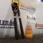 LOTE 025 - 01 ALICATE BOMBA D’AGUA 10” E 01 KIT DE CHAVES DE PRECISÃO. (NO ESTADO) ATENÇÃO! FAZER A VISITAÇÃO ANTES DE ARREMATAR, NÃO SABEMOS SE FUNCIONA. LEILÃO NÃO TEM GARANTIA E NEM DEVOLUÇÃO, SUJEITO A POSSÍVEIS AVARIAS VISÍVEIS/OCULTAS E/OU AUSÊNCIA DE COMPONENTES.