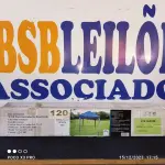 LOTE 120 - 01 - TENDA GAZEBO SANFONADO ARTICULADA 2X2 (NO ESTADO, NÃO SABEMOS SE FUNCIONA. LEILÃO NÃO TEM GARANTIA E NEM DEVOLUÇÃO, SUJEITO A POSSÍVEIS AVARIAS VISÍVEIS/OCULTAS E/OU AUSÊNCIA DE COMPONENTES)
