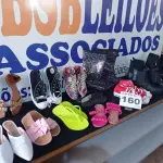 LOTE 160 - 14 – CALÇADOS FEMININOS VARIADOS (NO ESTADO, NÃO SABEMOS SE FUNCIONA. LEILÃO NÃO TEM GARANTIA E NEM DEVOLUÇÃO, SUJEITO A POSSÍVEIS AVARIAS VISÍVEIS/OCULTAS E/OU AUSÊNCIA DE COMPONENTES)