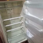 LOTE 129 - 01 GELADEIRA FROST FREE MARCA BRASTEMP 220V. (NO ESTADO) ATENÇÃO! FAZER A VISITAÇÃO ANTES DE ARREMATAR, NÃO SABEMOS SE FUNCIONA. LEILÃO NÃO TEM GARANTIA E NEM DEVOLUÇÃO, SUJEITO A POSSÍVEIS AVARIAS VISÍVEIS/OCULTAS E/OU AUSÊNCIA DE COMPONENTES.
