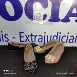 LOTE 101 - 02 – PARES DE CALÇADOS FEMININO Nº 35 (NO ESTADO, NÃO SABEMOS SE FUNCIONA. LEILÃO NÃO TEM GARANTIA E NEM DEVOLUÇÃO, SUJEITO A POSSÍVEIS AVARIAS VISÍVEIS/OCULTAS E/OU AUSÊNCIA DE COMPONENTES)