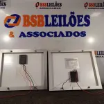 LOTE 381 - 02 PAINÉIS SOLARES 18V 10W.  (NO ESTADO) ATENÇÃO! FAZER A VISITAÇÃO ANTES DE ARREMATAR, NÃO SABEMOS SE FUNCIONA. LEILÃO NÃO TEM GARANTIA E NEM DEVOLUÇÃO, SUJEITO A POSSÍVEIS AVARIAS VISÍVEIS/OCULTAS E/OU AUSÊNCIA DE COMPONENTES.
