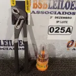LOTE 025 - 01 ALICATE BOMBA D’AGUA 10” E 01 KIT DE CHAVES DE PRECISÃO. (NO ESTADO) ATENÇÃO! FAZER A VISITAÇÃO ANTES DE ARREMATAR, NÃO SABEMOS SE FUNCIONA. LEILÃO NÃO TEM GARANTIA E NEM DEVOLUÇÃO, SUJEITO A POSSÍVEIS AVARIAS VISÍVEIS/OCULTAS E/OU AUSÊNCIA DE COMPONENTES.