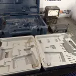 LOTE 291 - 02 MALETAS “VAZIAS”, 01 MULTÍMETRO E 01 BASE PARA MICROFONE SEM FIO. (NO ESTADO) ATENÇÃO! FAZER A VISITAÇÃO ANTES DE ARREMATAR, NÃO SABEMOS SE FUNCIONA. LEILÃO NÃO TEM GARANTIA E NEM DEVOLUÇÃO, SUJEITO A POSSÍVEIS AVARIAS VISÍVEIS/OCULTAS E/OU AUSÊNCIA DE COMPONENTES.
