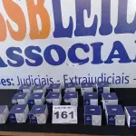 LOTE 161 - 18 – MINI BOMBONIERE EM VIDRO (NO ESTADO, NÃO SABEMOS SE FUNCIONA. LEILÃO NÃO TEM GARANTIA E NEM DEVOLUÇÃO, SUJEITO A POSSÍVEIS AVARIAS VISÍVEIS/OCULTAS E/OU AUSÊNCIA DE COMPONENTES)