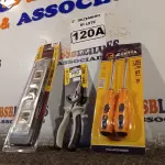LOTE 120 - 01 ALICATE DE BICO 6”, 01 KIT DE CHAVE FENDA/PHILIPS 02 PEÇAS E 01 NÍVEL DE MÃO. (NO ESTADO) ATENÇÃO! FAZER A VISITAÇÃO ANTES DE ARREMATAR, NÃO SABEMOS SE FUNCIONA. LEILÃO NÃO TEM GARANTIA E NEM DEVOLUÇÃO, SUJEITO A POSSÍVEIS AVARIAS VISÍVEIS/OCULTAS E/OU AUSÊNCIA DE COMPONENTES.