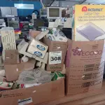 LOTE 308 - 01 LOTE COM GRANDE QUANTIDADE DE MATERIAL DE ESCRITÓRIO DIVERSOS. (NO ESTADO) ATENÇÃO! FAZER A VISITAÇÃO ANTES DE ARREMATAR, NÃO SABEMOS SE FUNCIONA. LEILÃO NÃO TEM GARANTIA E NEM DEVOLUÇÃO, SUJEITO A POSSÍVEIS AVARIAS VISÍVEIS/OCULTAS E/OU AUSÊNCIA DE COMPONENTES.