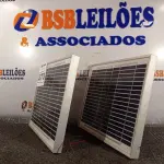 LOTE 373 - 02 PAINÉIS SOLARES 18V 10W.  (NO ESTADO) ATENÇÃO! FAZER A VISITAÇÃO ANTES DE ARREMATAR, NÃO SABEMOS SE FUNCIONA. LEILÃO NÃO TEM GARANTIA E NEM DEVOLUÇÃO, SUJEITO A POSSÍVEIS AVARIAS VISÍVEIS/OCULTAS E/OU AUSÊNCIA DE COMPONENTES.