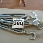 LOTE 380 - 05 ESTICADORES PARA CABO DE AÇO. (NO ESTADO) ATENÇÃO! FAZER A VISITAÇÃO ANTES DE ARREMATAR, NÃO SABEMOS SE FUNCIONA. LEILÃO NÃO TEM GARANTIA E NEM DEVOLUÇÃO, SUJEITO A POSSÍVEIS AVARIAS VISÍVEIS/OCULTAS E/OU AUSÊNCIA DE COMPONENTES.