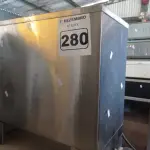 LOTE 280 - 01 CAFETEIRA MARCA MONARCHA. (NO ESTADO) ATENÇÃO! FAZER A VISITAÇÃO ANTES DE ARREMATAR, NÃO SABEMOS SE FUNCIONA. LEILÃO NÃO TEM GARANTIA E NEM DEVOLUÇÃO, SUJEITO A POSSÍVEIS AVARIAS VISÍVEIS/OCULTAS E/OU AUSÊNCIA DE COMPONENTES.