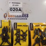 LOTE 020 - 03 KIT’S DE GRAMPOS DE PRESSÃO. (NO ESTADO) ATENÇÃO! FAZER A VISITAÇÃO ANTES DE ARREMATAR, NÃO SABEMOS SE FUNCIONA. LEILÃO NÃO TEM GARANTIA E NEM DEVOLUÇÃO, SUJEITO A POSSÍVEIS AVARIAS VISÍVEIS/OCULTAS E/OU AUSÊNCIA DE COMPONENTES.