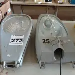 LOTE 272 - 02 LUMINÁRIAS DE PÁTIO. (NO ESTADO) ATENÇÃO! FAZER A VISITAÇÃO ANTES DE ARREMATAR, NÃO SABEMOS SE FUNCIONA. LEILÃO NÃO TEM GARANTIA E NEM DEVOLUÇÃO, SUJEITO A POSSÍVEIS AVARIAS VISÍVEIS/OCULTAS E/OU AUSÊNCIA DE COMPONENTES.