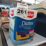 LOTE 261 - 01 LATA DE TINTA IQUINE DIATEX PINTA MAIS 18L FOSCO BASE “P”. (NO ESTADO) ATENÇÃO! FAZER A VISITAÇÃO ANTES DE ARREMATAR, NÃO SABEMOS SE FUNCIONA. LEILÃO NÃO TEM GARANTIA E NEM DEVOLUÇÃO, SUJEITO A POSSÍVEIS AVARIAS VISÍVEIS/OCULTAS E/OU AUSÊNCIA DE COMPONENTES.