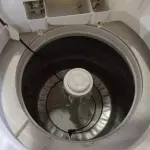 LOTE 371 - 01 MÁQUINA DE LAVAR ROUPAS MARCA BRASTEMP 220V. (NO ESTADO) ATENÇÃO! FAZER A VISITAÇÃO ANTES DE ARREMATAR, NÃO SABEMOS SE FUNCIONA. LEILÃO NÃO TEM GARANTIA E NEM DEVOLUÇÃO, SUJEITO A POSSÍVEIS AVARIAS VISÍVEIS/OCULTAS E/OU AUSÊNCIA DE COMPONENTES.