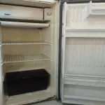 LOTE 115 - 01 FRIGOBAR MARCA CÔNSUL 220V. (NO ESTADO) ATENÇÃO! FAZER A VISITAÇÃO ANTES DE ARREMATAR, NÃO SABEMOS SE FUNCIONA. LEILÃO NÃO TEM GARANTIA E NEM DEVOLUÇÃO, SUJEITO A POSSÍVEIS AVARIAS VISÍVEIS/OCULTAS E/OU AUSÊNCIA DE COMPONENTES.
