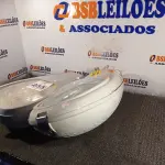 LOTE 255 - 02 LUMINÁRIAS DE PÁTIO. (NO ESTADO) ATENÇÃO! FAZER A VISITAÇÃO ANTES DE ARREMATAR, NÃO SABEMOS SE FUNCIONA. LEILÃO NÃO TEM GARANTIA E NEM DEVOLUÇÃO, SUJEITO A POSSÍVEIS AVARIAS VISÍVEIS/OCULTAS E/OU AUSÊNCIA DE COMPONENTES.