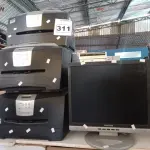 LOTE 311 - 05 IMPRESSORAS LEXMARK E342N E 05 MONITORES MARCAS E MODELOS DIVERSOS PARA RETIRADA DE PEÇAS. (NO ESTADO) ATENÇÃO! FAZER A VISITAÇÃO ANTES DE ARREMATAR, NÃO SABEMOS SE FUNCIONA. LEILÃO NÃO TEM GARANTIA E NEM DEVOLUÇÃO, SUJEITO A POSSÍVEIS AVARIAS VISÍVEIS/OCULTAS E/OU AUSÊNCIA DE COMPONENTES.