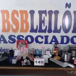 LOTE 149 - 35 - UTENSÍLIOS DOMÉSTICOS (APROXIMADAMENTE) (NO ESTADO, NÃO SABEMOS SE FUNCIONA. LEILÃO NÃO TEM GARANTIA E NEM DEVOLUÇÃO, SUJEITO A POSSÍVEIS AVARIAS VISÍVEIS/OCULTAS E/OU AUSÊNCIA DE COMPONENTES)