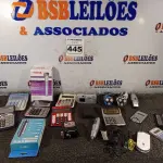 LOTE 445 - 01 LOTE COM CALCULADORAS E APARADORES DE PELO DIVERSOS. (NO ESTADO) ATENÇÃO! FAZER A VISITAÇÃO ANTES DE ARREMATAR, NÃO SABEMOS SE FUNCIONA. LEILÃO NÃO TEM GARANTIA E NEM DEVOLUÇÃO, SUJEITO A POSSÍVEIS AVARIAS VISÍVEIS/OCULTAS E/OU AUSÊNCIA DE COMPONENTES.