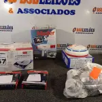LOTE 467 - 01 SOPRADOR, 01 ROBÔ ASPIRADOR, 01 DVD EXTERNO E VÁRIAS LUMINÁRIAS. (NO ESTADO) ATENÇÃO! FAZER A VISITAÇÃO ANTES DE ARREMATAR, NÃO SABEMOS SE FUNCIONA. LEILÃO NÃO TEM GARANTIA E NEM DEVOLUÇÃO, SUJEITO A POSSÍVEIS AVARIAS VISÍVEIS/OCULTAS E/OU AUSÊNCIA DE COMPONENTES.