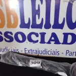 LOTE 309 - 01 - GUARDA SOL 1.60 ALUMÍNIO (NO ESTADO, NÃO SABEMOS SE FUNCIONA. LEILÃO NÃO TEM GARANTIA E NEM DEVOLUÇÃO, SUJEITO A POSSÍVEIS AVARIAS VISÍVEIS/OCULTAS E/OU AUSÊNCIA DE COMPONENTES)