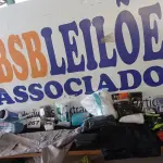 LOTE 267 - 20 – ITENS DE CUIDADOS PESSOAIS (APROXIMADAMENTE)(NO ESTADO, NÃO SABEMOS SE FUNCIONA. LEILÃO NÃO TEM GARANTIA E NEM DEVOLUÇÃO, SUJEITO A POSSÍVEIS AVARIAS VISÍVEIS/OCULTAS E/OU AUSÊNCIA DE COMPONENTES)