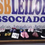 LOTE 170 - 10 - CALÇADOS INFANTIS (NO ESTADO, NÃO SABEMOS SE FUNCIONA. LEILÃO NÃO TEM GARANTIA E NEM DEVOLUÇÃO, SUJEITO A POSSÍVEIS AVARIAS VISÍVEIS/OCULTAS E/OU AUSÊNCIA DE COMPONENTES)