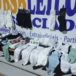 LOTE 189 - 75 – PARES DE MEIAS DIVERSAS (APROXIMADAMENTE) (NO ESTADO, NÃO SABEMOS SE FUNCIONA. LEILÃO NÃO TEM GARANTIA E NEM DEVOLUÇÃO, SUJEITO A POSSÍVEIS AVARIAS VISÍVEIS/OCULTAS E/OU AUSÊNCIA DE COMPONENTES)