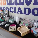 LOTE 308 - 30 – ITENS PARA COZINHA DIVERSOS (APROXIMADAMENTE) (NO ESTADO, NÃO SABEMOS SE FUNCIONA. LEILÃO NÃO TEM GARANTIA E NEM DEVOLUÇÃO, SUJEITO A POSSÍVEIS AVARIAS VISÍVEIS/OCULTAS E/OU AUSÊNCIA DE COMPONENTES)