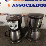 LOTE 449 - 02 CAFETEIRAS MARCAS E MODELOS DIVERSOS. (NO ESTADO) ATENÇÃO! FAZER A VISITAÇÃO ANTES DE ARREMATAR, NÃO SABEMOS SE FUNCIONA. LEILÃO NÃO TEM GARANTIA E NEM DEVOLUÇÃO, SUJEITO A POSSÍVEIS AVARIAS VISÍVEIS/OCULTAS E/OU AUSÊNCIA DE COMPONENTES.