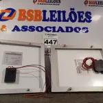 LOTE 447 - 02 PAINÉIS SOLARES 18V 10W.  (NO ESTADO) ATENÇÃO! FAZER A VISITAÇÃO ANTES DE ARREMATAR, NÃO SABEMOS SE FUNCIONA. LEILÃO NÃO TEM GARANTIA E NEM DEVOLUÇÃO, SUJEITO A POSSÍVEIS AVARIAS VISÍVEIS/OCULTAS E/OU AUSÊNCIA DE COMPONENTES.