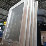 LOTE 486 - 05 PORTAS PARA DIVISÓRIAS. (NO ESTADO) ATENÇÃO! FAZER A VISITAÇÃO ANTES DE ARREMATAR, NÃO SABEMOS SE FUNCIONA. LEILÃO NÃO TEM GARANTIA E NEM DEVOLUÇÃO, SUJEITO A POSSÍVEIS AVARIAS VISÍVEIS/OCULTAS E/OU AUSÊNCIA DE COMPONENTES.