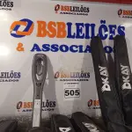 LOTE 505 - 10 DETECTORES DE METAIS. (NO ESTADO) ATENÇÃO! FAZER A VISITAÇÃO ANTES DE ARREMATAR, NÃO SABEMOS SE FUNCIONA. LEILÃO NÃO TEM GARANTIA E NEM DEVOLUÇÃO, SUJEITO A POSSÍVEIS AVARIAS VISÍVEIS/OCULTAS E/OU AUSÊNCIA DE COMPONENTES.
