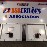 LOTE 458 - 02 PAINÉIS SOLARES 18V 10W.  (NO ESTADO) ATENÇÃO! FAZER A VISITAÇÃO ANTES DE ARREMATAR, NÃO SABEMOS SE FUNCIONA. LEILÃO NÃO TEM GARANTIA E NEM DEVOLUÇÃO, SUJEITO A POSSÍVEIS AVARIAS VISÍVEIS/OCULTAS E/OU AUSÊNCIA DE COMPONENTES.