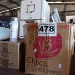 LOTE 478 - 24 FRASCOS DE ÁLCOOL ETÍLICO HIDRATADO 70º 190G E VÁRIOS CDS E DVD’S DIVERSOS. (NO ESTADO) ATENÇÃO! FAZER A VISITAÇÃO ANTES DE ARREMATAR, NÃO SABEMOS SE FUNCIONA. LEILÃO NÃO TEM GARANTIA E NEM DEVOLUÇÃO, SUJEITO A POSSÍVEIS AVARIAS VISÍVEIS/OCULTAS E/OU AUSÊNCIA DE COMPONENTES.
