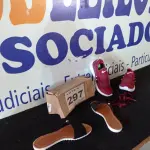 LOTE 297 - 02 – PARES DE CALÇADOS FEMININOS Nº 37 (NO ESTADO, NÃO SABEMOS SE FUNCIONA. LEILÃO NÃO TEM GARANTIA E NEM DEVOLUÇÃO, SUJEITO A POSSÍVEIS AVARIAS VISÍVEIS/OCULTAS E/OU AUSÊNCIA DE COMPONENTES)