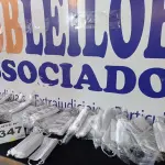 LOTE 347 - 1150 – MASCARAS DESCARTÁVEIS (APROXIMADAMENTE) (NO ESTADO, NÃO SABEMOS SE FUNCIONA. LEILÃO NÃO TEM GARANTIA E NEM DEVOLUÇÃO, SUJEITO A POSSÍVEIS AVARIAS VISÍVEIS/OCULTAS E/OU AUSÊNCIA DE COMPONENTES)