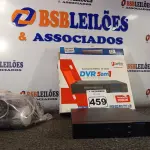 LOTE 459 - 01 DVR E 03 CÂMERAS DE SEGURANÇA. (NO ESTADO) ATENÇÃO! FAZER A VISITAÇÃO ANTES DE ARREMATAR, NÃO SABEMOS SE FUNCIONA. LEILÃO NÃO TEM GARANTIA E NEM DEVOLUÇÃO, SUJEITO A POSSÍVEIS AVARIAS VISÍVEIS/OCULTAS E/OU AUSÊNCIA DE COMPONENTES.