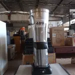 LOTE 489 - 01 LIQUIDIFICADOR INDUSTRIAL MARCA COLOMBO. (NO ESTADO) ATENÇÃO! FAZER A VISITAÇÃO ANTES DE ARREMATAR, NÃO SABEMOS SE FUNCIONA. LEILÃO NÃO TEM GARANTIA E NEM DEVOLUÇÃO, SUJEITO A POSSÍVEIS AVARIAS VISÍVEIS/OCULTAS E/OU AUSÊNCIA DE COMPONENTES.