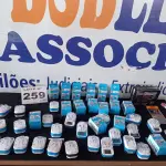 LOTE 259 - 60 – ITENS PARA INFORMÁTICA / CELULARES DIVERSOS (APROXIMADAMENTE) (NO ESTADO, NÃO SABEMOS SE FUNCIONA. LEILÃO NÃO TEM GARANTIA E NEM DEVOLUÇÃO, SUJEITO A POSSÍVEIS AVARIAS VISÍVEIS/OCULTAS E/OU AUSÊNCIA DE COMPONENTES)