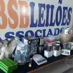 LOTE 238 - 20 – PEÇAS DE UTILIDADES DOMESTICAS (APROXIMADAMENTE) (NO ESTADO, NÃO SABEMOS SE FUNCIONA. LEILÃO NÃO TEM GARANTIA E NEM DEVOLUÇÃO, SUJEITO A POSSÍVEIS AVARIAS VISÍVEIS/OCULTAS E/OU AUSÊNCIA DE COMPONENTES)