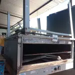LOTE 490 - 01 FORNO INDUSTRIAL COM AVARIAS. (NO ESTADO) ATENÇÃO! FAZER A VISITAÇÃO ANTES DE ARREMATAR, NÃO SABEMOS SE FUNCIONA. LEILÃO NÃO TEM GARANTIA E NEM DEVOLUÇÃO, SUJEITO A POSSÍVEIS AVARIAS VISÍVEIS/OCULTAS E/OU AUSÊNCIA DE COMPONENTES.