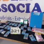 LOTE 321 - 30 - ITENS DE PAPELARIA DIVERSOS  (APROXIMADAMENTE)(NO ESTADO, NÃO SABEMOS SE FUNCIONA. LEILÃO NÃO TEM GARANTIA E NEM DEVOLUÇÃO, SUJEITO A POSSÍVEIS AVARIAS VISÍVEIS/OCULTAS E/OU AUSÊNCIA DE COMPONENTES)