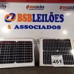 LOTE 451 - 02 PAINÉIS SOLARES 18V 10W.  (NO ESTADO) ATENÇÃO! FAZER A VISITAÇÃO ANTES DE ARREMATAR, NÃO SABEMOS SE FUNCIONA. LEILÃO NÃO TEM GARANTIA E NEM DEVOLUÇÃO, SUJEITO A POSSÍVEIS AVARIAS VISÍVEIS/OCULTAS E/OU AUSÊNCIA DE COMPONENTES.